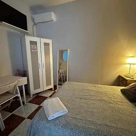 Pensión Santa Isabel Cost In Private House