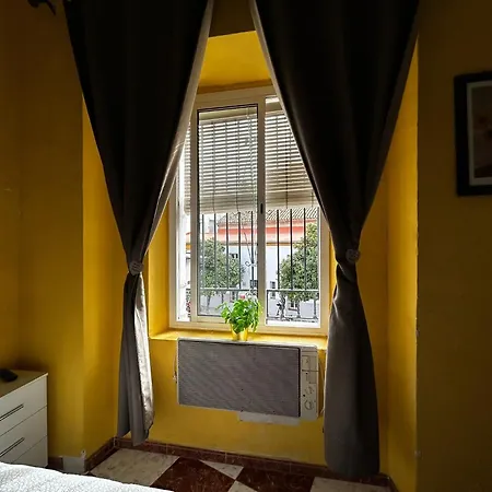 Santa Isabel Cost In Private House * Sevilla
