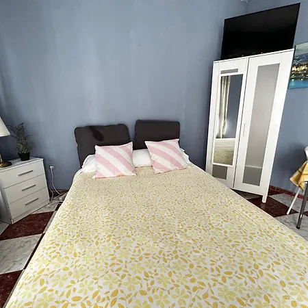 Guest house Santa Isabel Cost In Private House Seville
